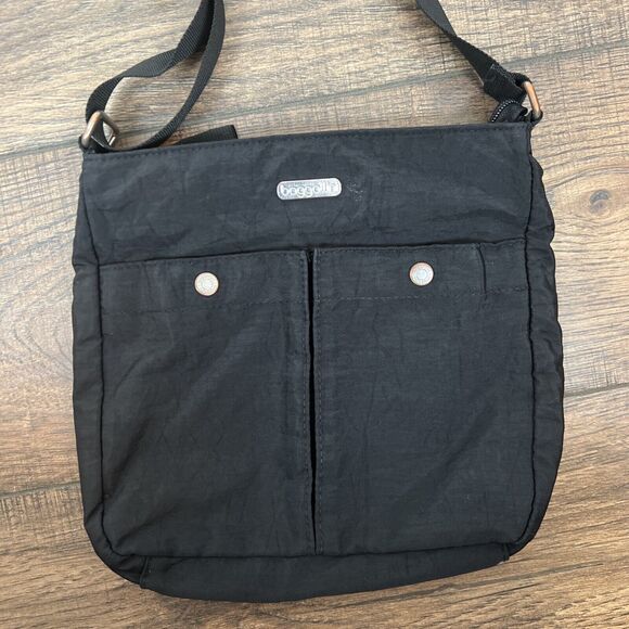 Baggallini Midnight Crossbody Bag - Picture 8 of 13